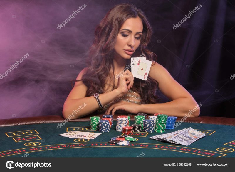 What Makes Playing Poker With Chips Good For Both Gambler And Casino